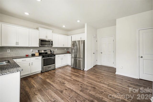 828 Larmore Avenue, Charlotte, NC 28216