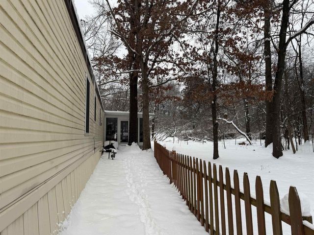 8 Old Buck Court, Baraboo, WI 53913