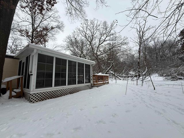 8 Old Buck Court, Baraboo, WI 53913