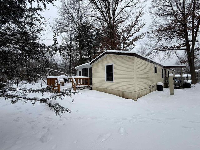 8 Old Buck Court, Baraboo, WI 53913