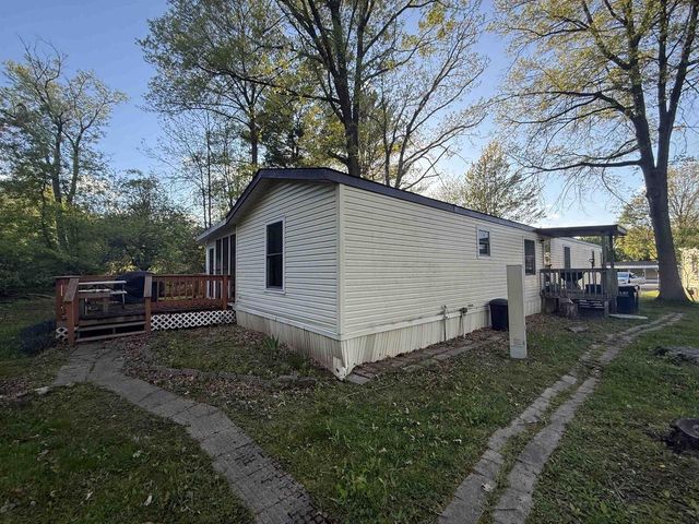 8 Old Buck Court, Baraboo, WI 53913