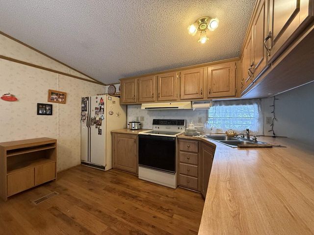 8 Old Buck Court, Baraboo, WI 53913