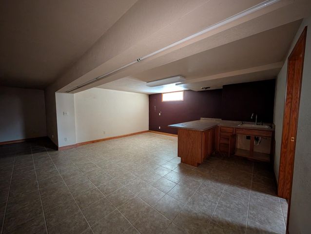 824 W 4th Ave, Dickinson, ND 58601