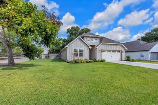 201 E Salty ST, Thorndale, TX 76577