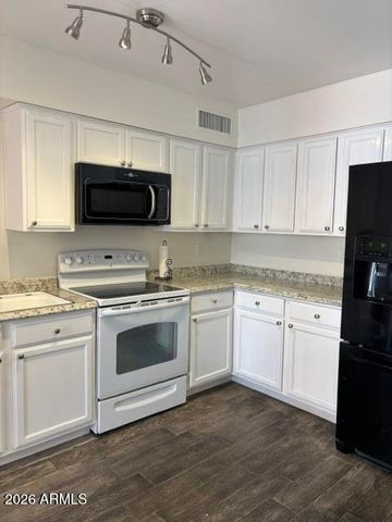 909 N REVERE Street F, Mesa, AZ 85201