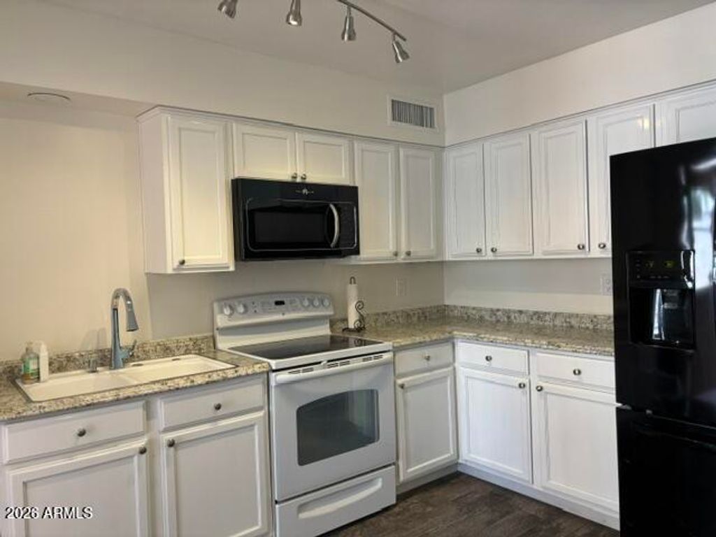 909 N REVERE Street F, Mesa, AZ 85201 — photo 4