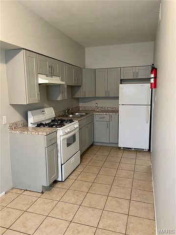 5841 Cabanne, St Louis, MO 63112