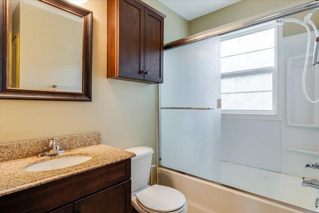 400 N Hickory, Valley Center, KS 67147