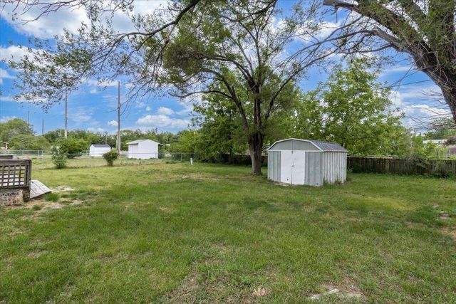 400 N Hickory, Valley Center, KS 67147