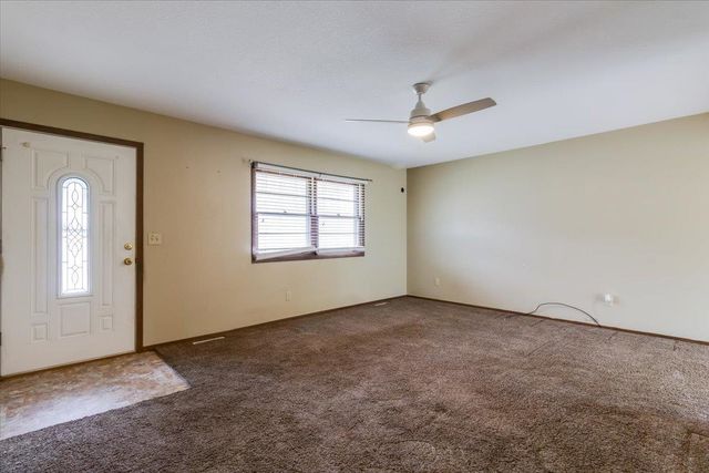400 N Hickory, Valley Center, KS 67147