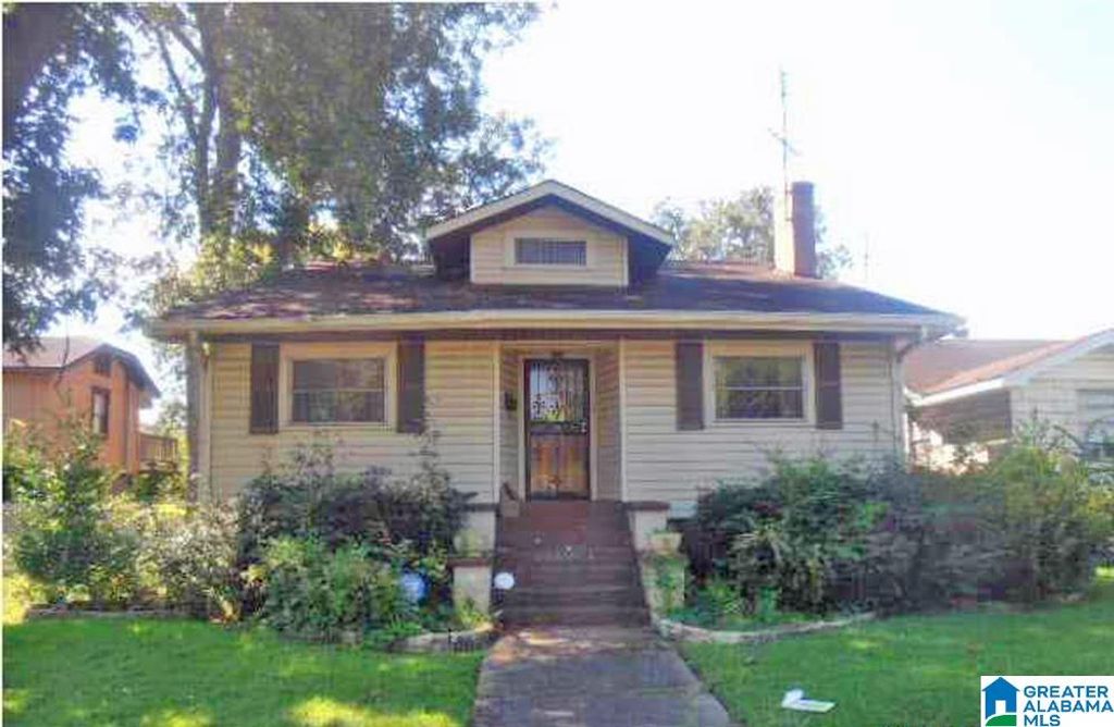 415 42ND STREET, Fairfield, AL 35064