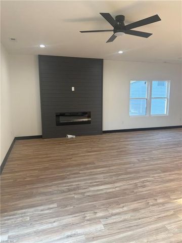 122 E Kelly AVE, Hampton, VA 23663