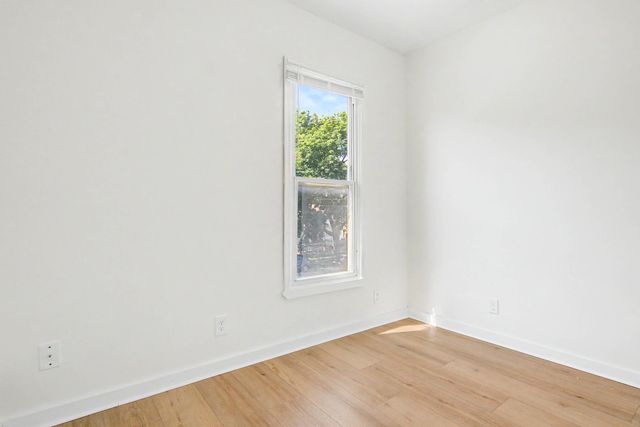 937 Thomas Avenue, Saint Paul, MN 55104