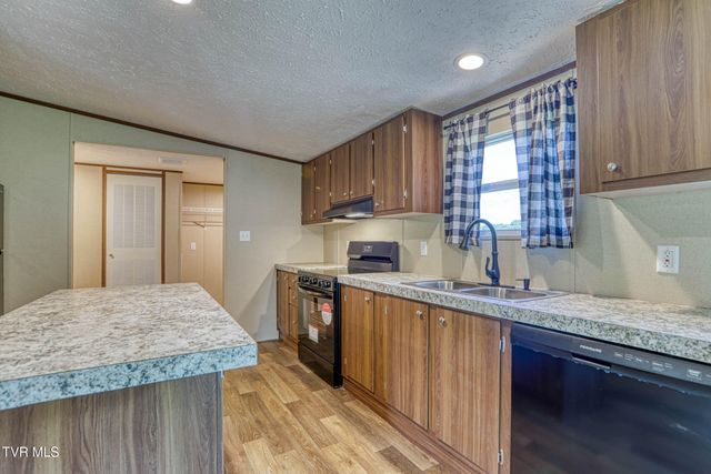 148 Walker Cemetery Road, Bulls Gap, TN 37711