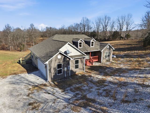 694 Nels Adams Rd, Dickson, TN 37055