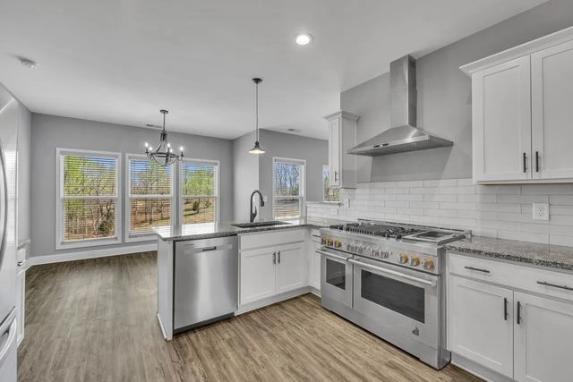 694 Nels Adams Rd, Dickson, TN 37055