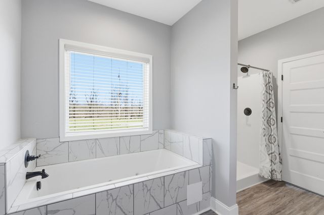 694 Nels Adams Rd, Dickson, TN 37055