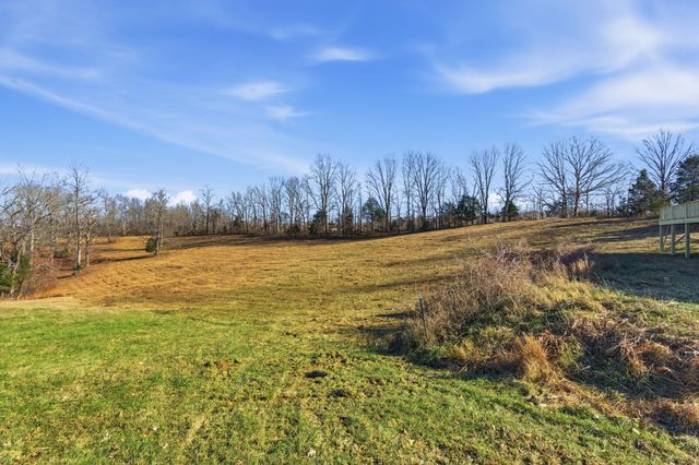 694 Nels Adams Rd, Dickson, TN 37055