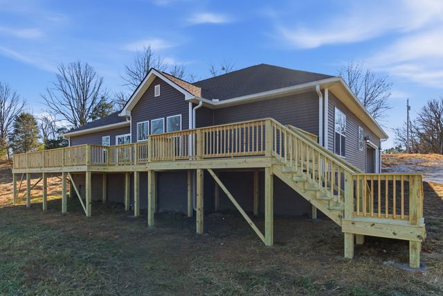 694 Nels Adams Rd, Dickson, TN 37055