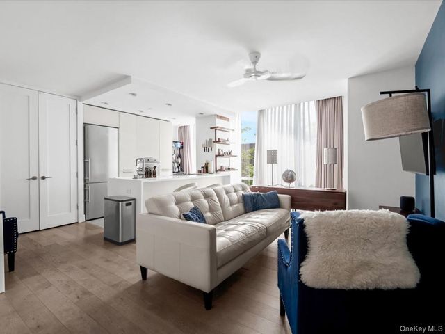 519 Borden Avenue 1H, Long Island City, NY 11101