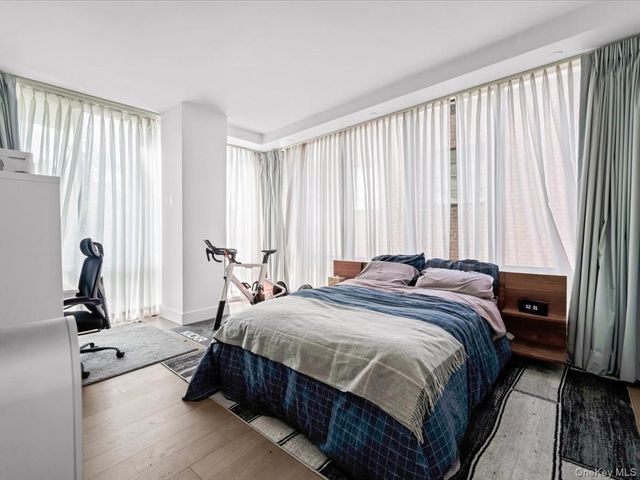 519 Borden Avenue 1H, Long Island City, NY 11101