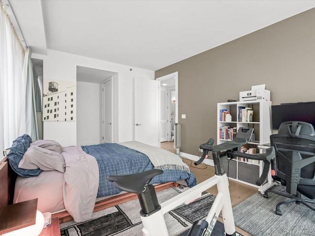 519 Borden Avenue 1H, Long Island City, NY 11101