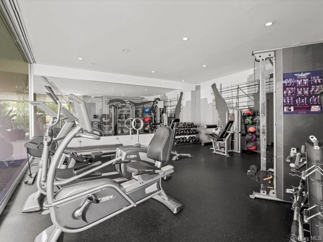 519 Borden Avenue 1H, Long Island City, NY 11101