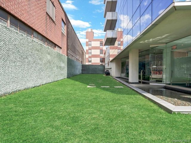 519 Borden Avenue 1H, Long Island City, NY 11101