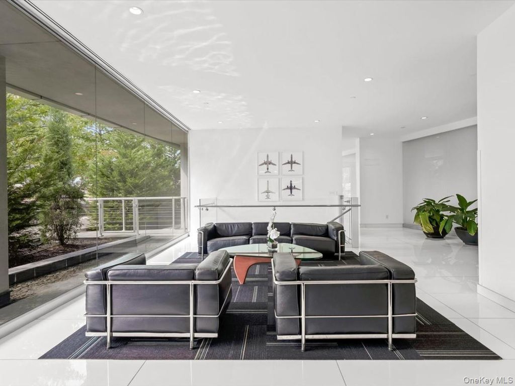 519 Borden Avenue 1H, Long Island City, NY 11101 — photo 3