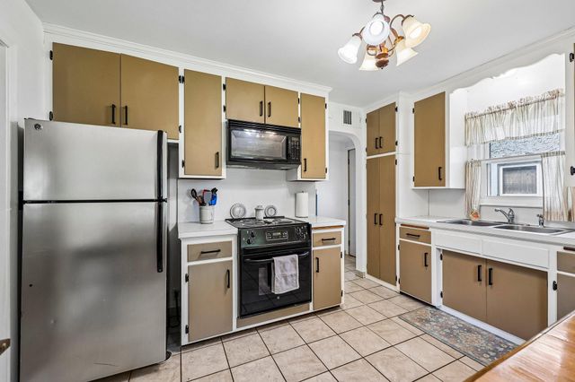 2920 Florida Avenue S, Saint Louis Park, MN 55426