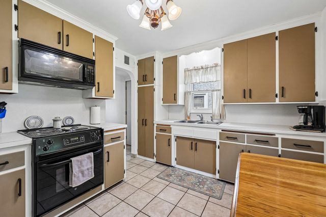 2920 Florida Avenue S, Saint Louis Park, MN 55426