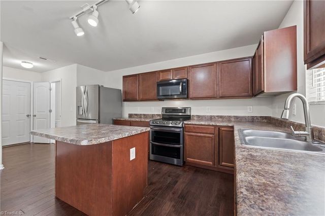 3423 Anita Glen Drive, Greensboro, NC 27405