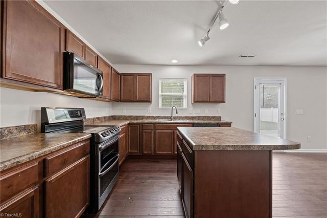 3423 Anita Glen Drive, Greensboro, NC 27405