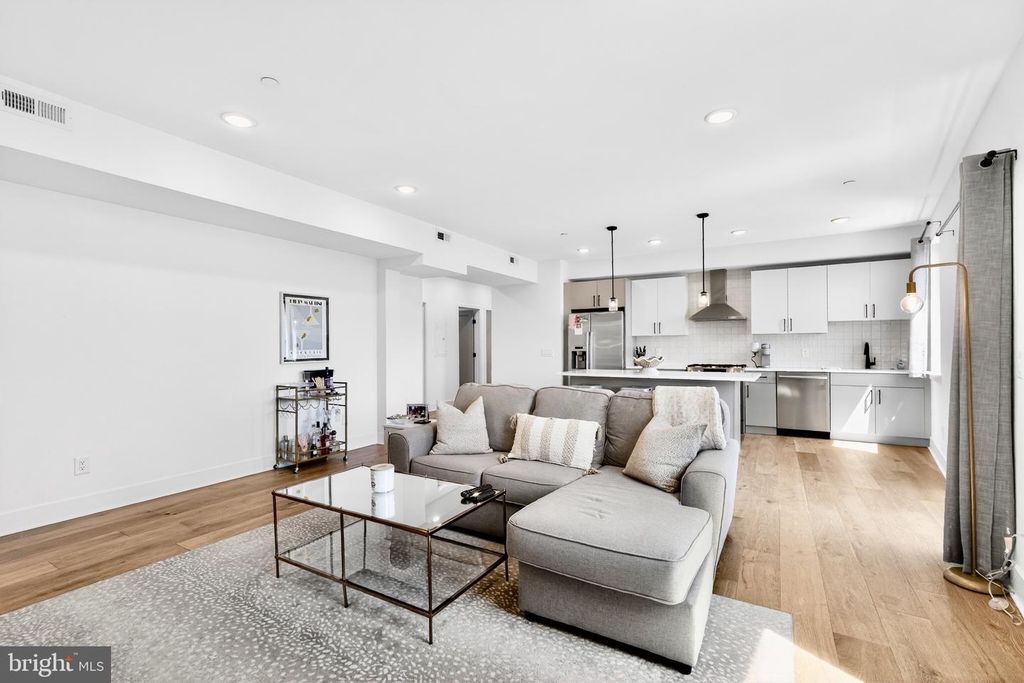 1801 FAIRMOUNT AVE #- UNIT 303, PHILADELPHIA, PA 19130 — photo 4