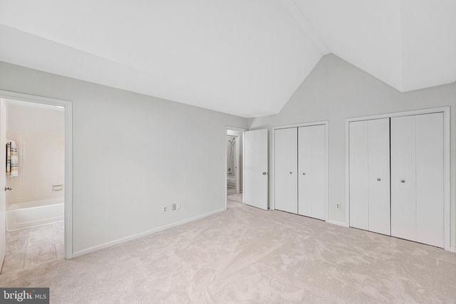 5175 GLEN MEADOW DR, Centreville, VA 20120