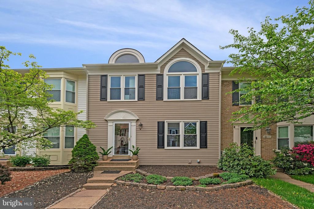 5175 GLEN MEADOW DR, Centreville, VA 20120