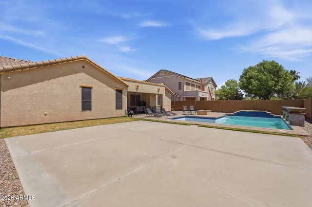 14325 W BANFF Lane, Surprise, AZ 85379