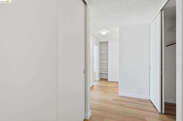 955 Shorepoint Ct 208, Alameda, CA 94501