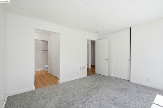 955 Shorepoint Ct 208, Alameda, CA 94501