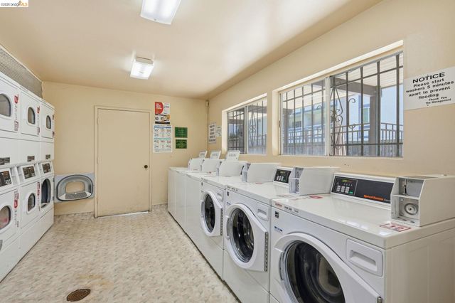 955 Shorepoint Ct 208, Alameda, CA 94501