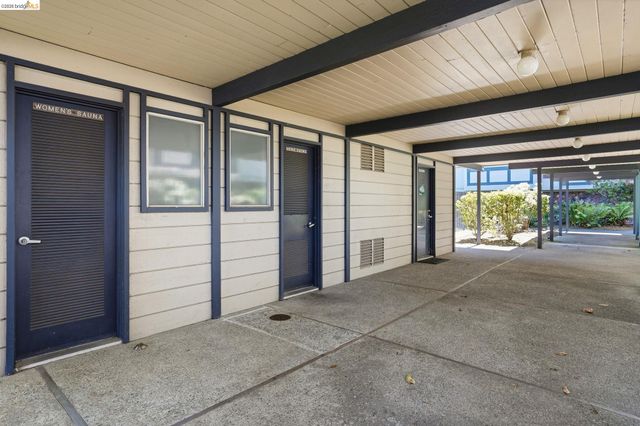 955 Shorepoint Ct 208, Alameda, CA 94501