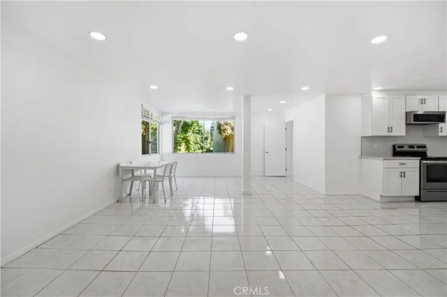 5301 Balboa Boulevard F7, Encino, CA 91316
