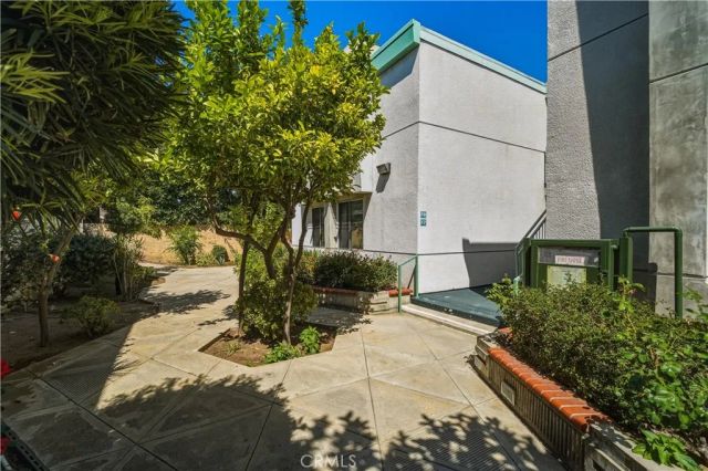 5301 Balboa Boulevard F7, Encino, CA 91316