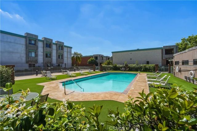 5301 Balboa Boulevard F7, Encino, CA 91316