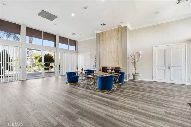 5301 Balboa Boulevard F7, Encino, CA 91316