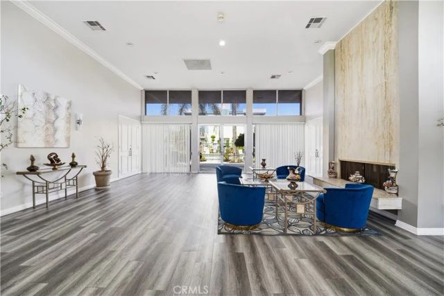 5301 Balboa Boulevard F7, Encino, CA 91316