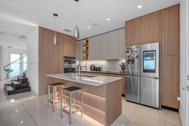 6348 NW 104th Ct, Doral, FL 33178