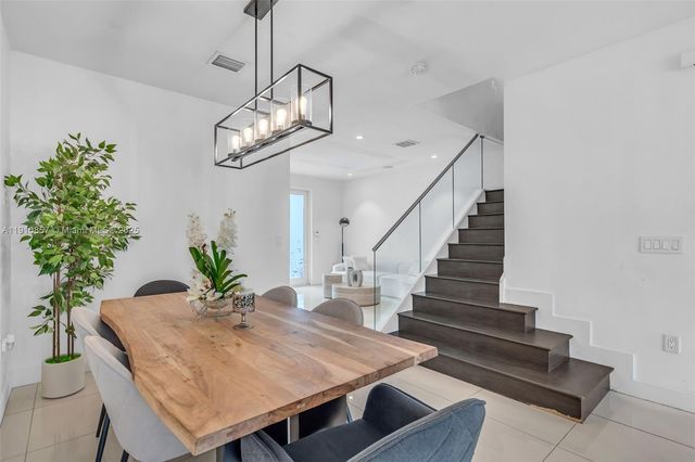 6348 NW 104th Ct, Doral, FL 33178