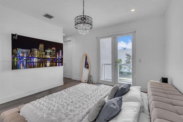 6348 NW 104th Ct, Doral, FL 33178