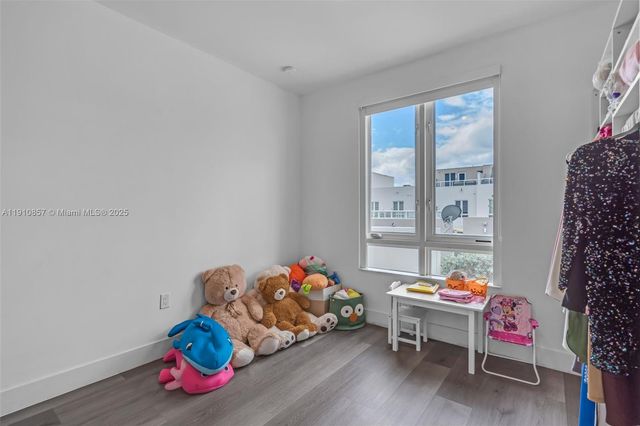 6348 NW 104th Ct, Doral, FL 33178